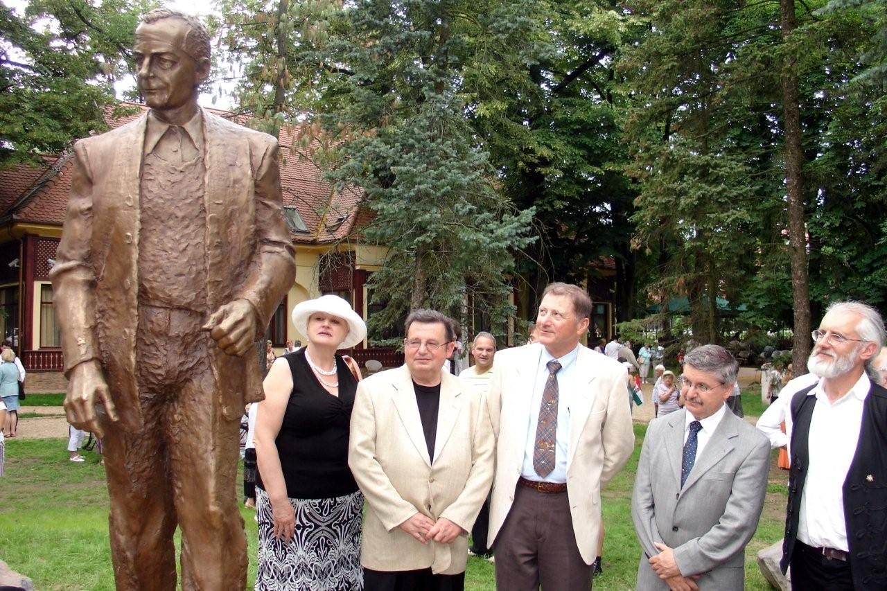 26Wass Albert and family in Debrecen
